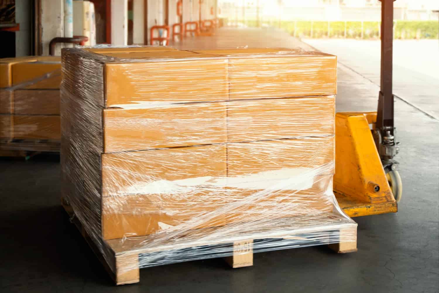 shipping hotel furniture ghana pallet packaging shrink wrap export preparation